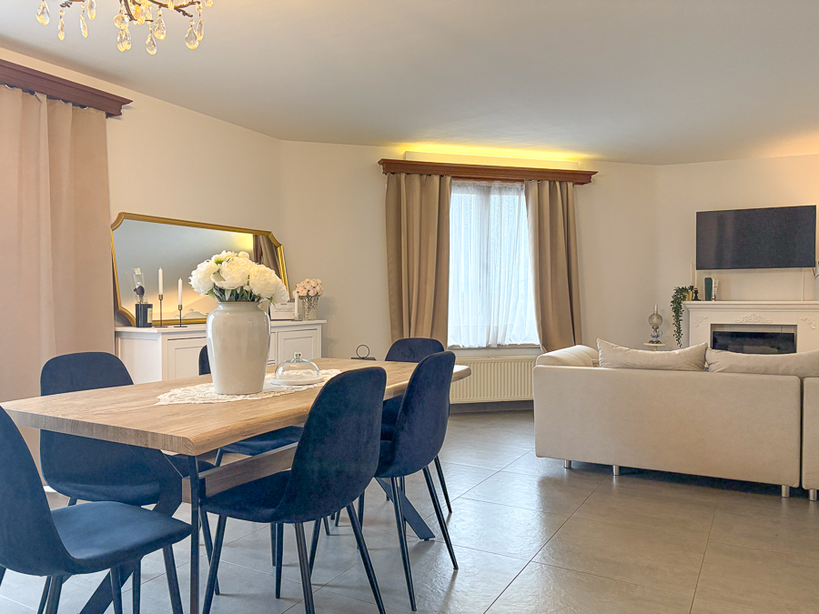 Mauricette-01 image 1