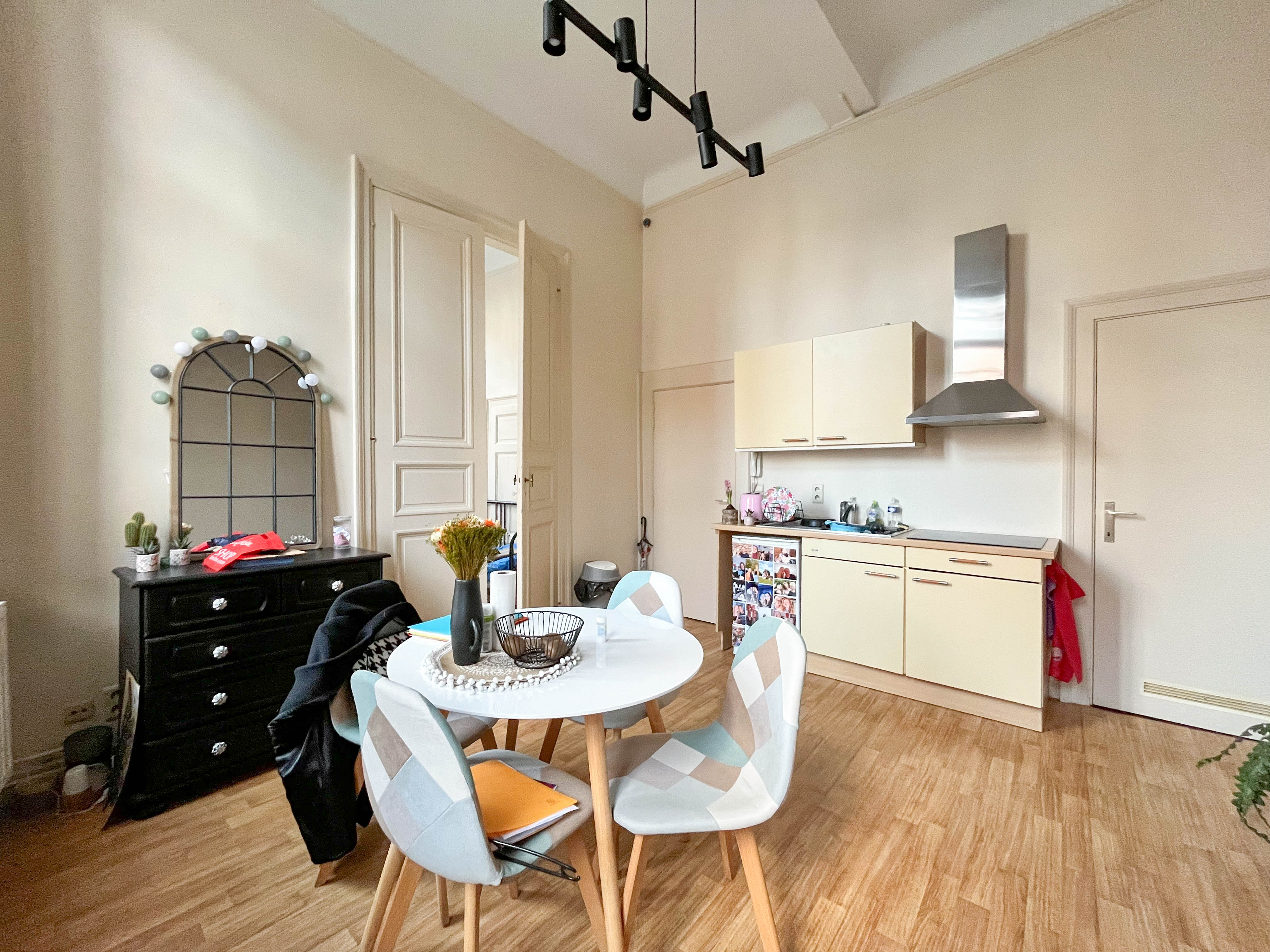 Madeleine-02 image 5